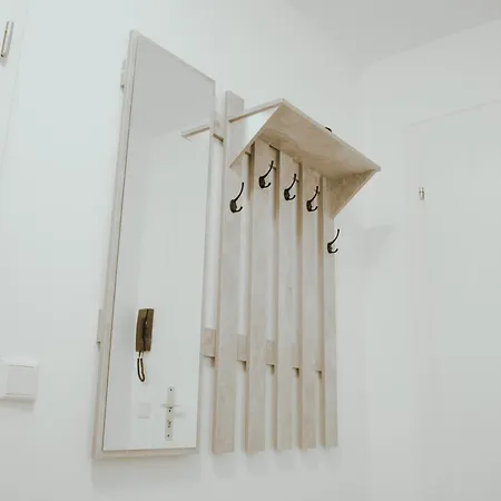 Apartment Balkon-apartment In Krefeld: Komfort & Stil Nahe Duesseldorf *