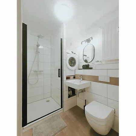 Balkon-apartment In Krefeld: Komfort&stil Nahe Düsseldorf Krefeld