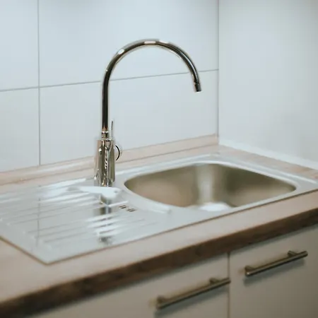 Balkon-apartment In Krefeld: Komfort&stil Nahe Düsseldorf