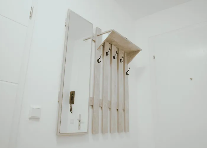 Daire Balkon-apartment In Krefeld: Komfort & Stil Nahe Duesseldorf *