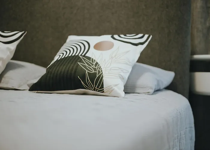 Balkon-apartment In Krefeld: Komfort & Stil Nahe Duesseldorf Daire