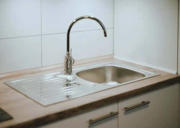 Balkon-apartment In Krefeld: Komfort & Stil Nahe Duesseldorf